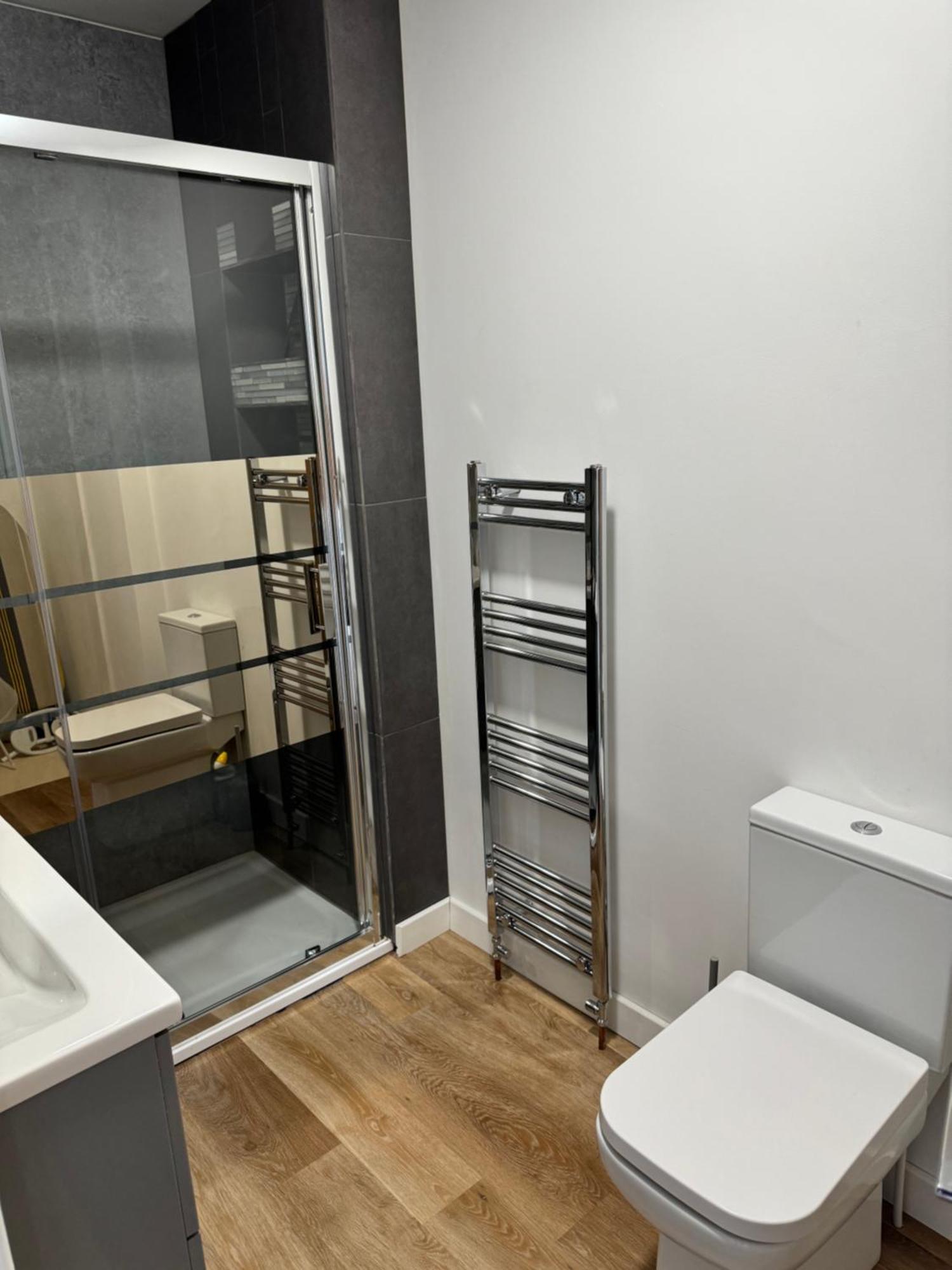 Apartment Modern 2 Bedroom *